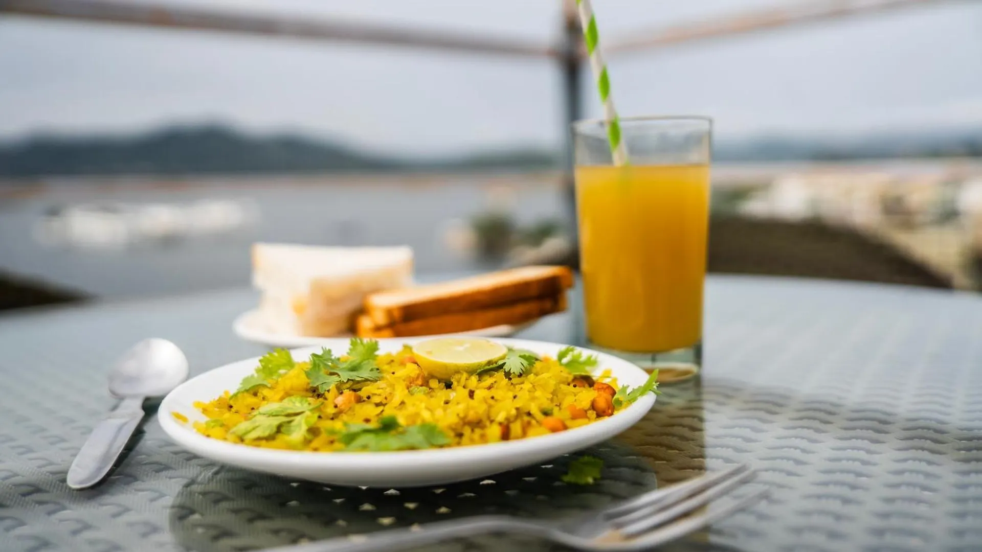 The Lake View Hotel- On Lake Pichola Udaipur 3*,  India